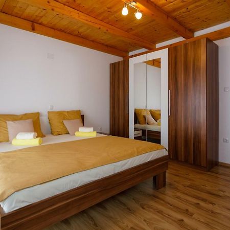 Apartment Aleksandra Malinska Exteriér fotografie